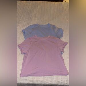 lululemon tees bundle!